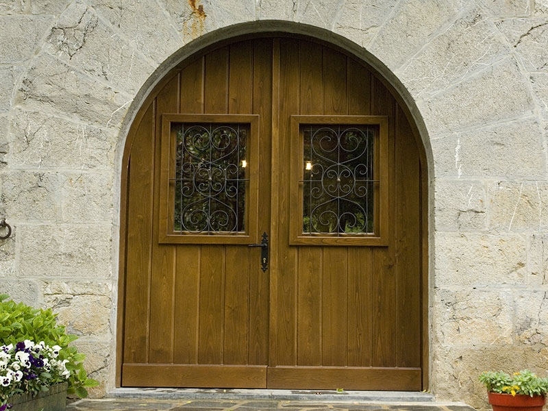 Carpintería Hermanos Azpiroz puerta de casa